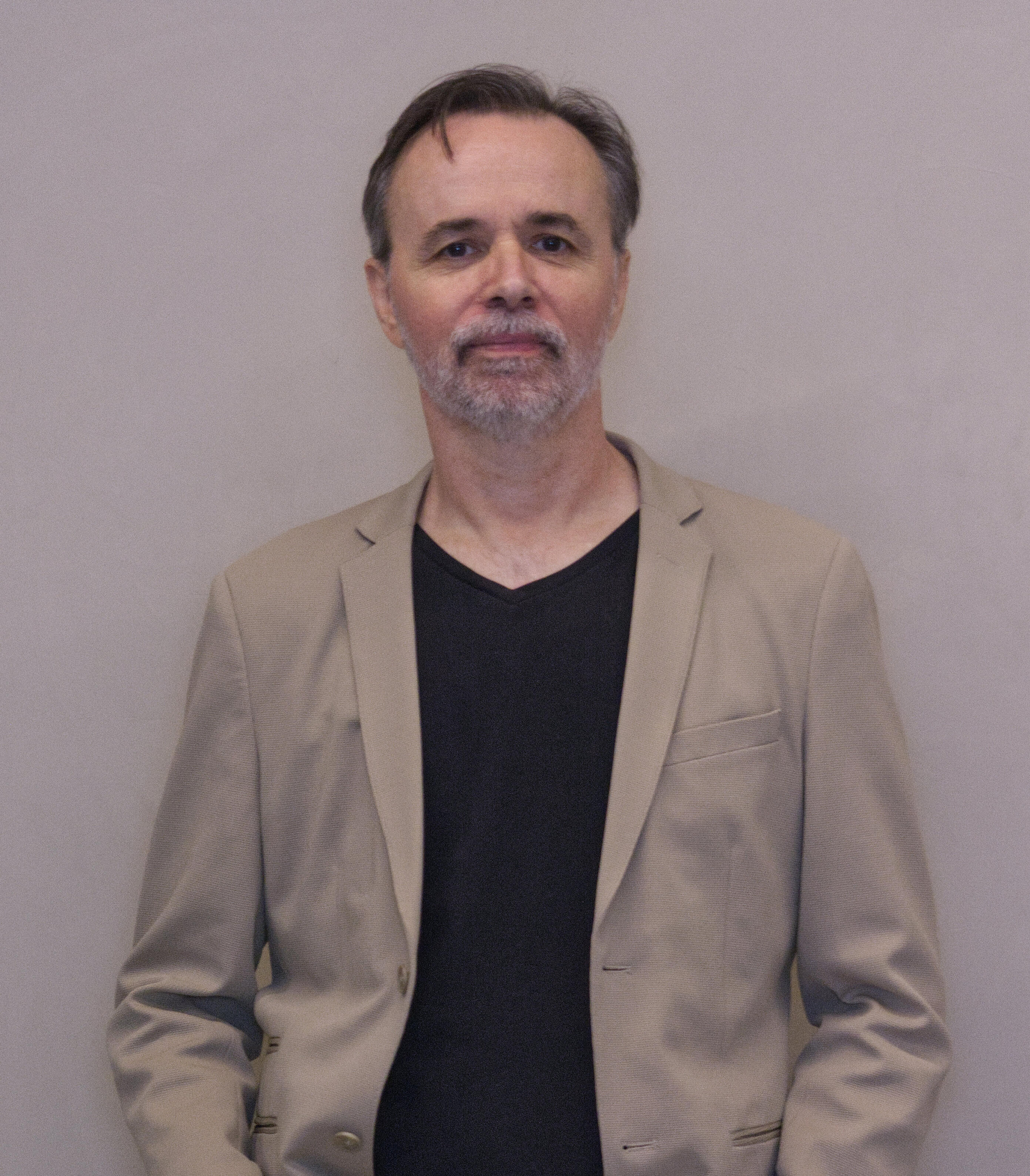 Dennis Warren - English Language Trainer & Consultant Dennis Warren, English language trainer and consultant for executives and academics.